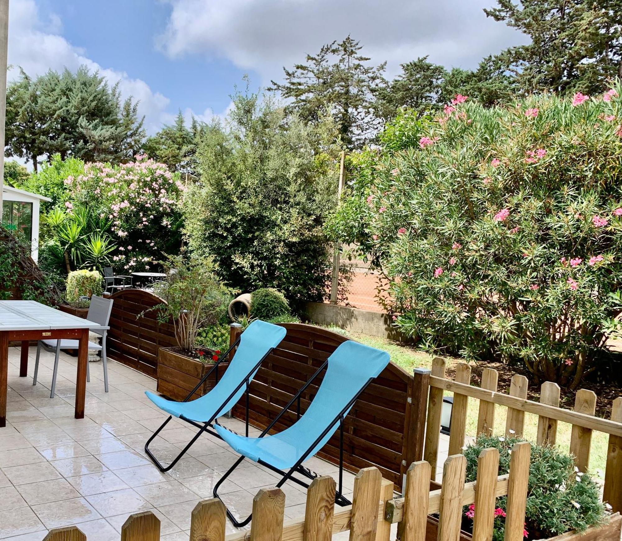 Bed and Breakfast Mas Saint-Ange Lunel  Zimmer foto