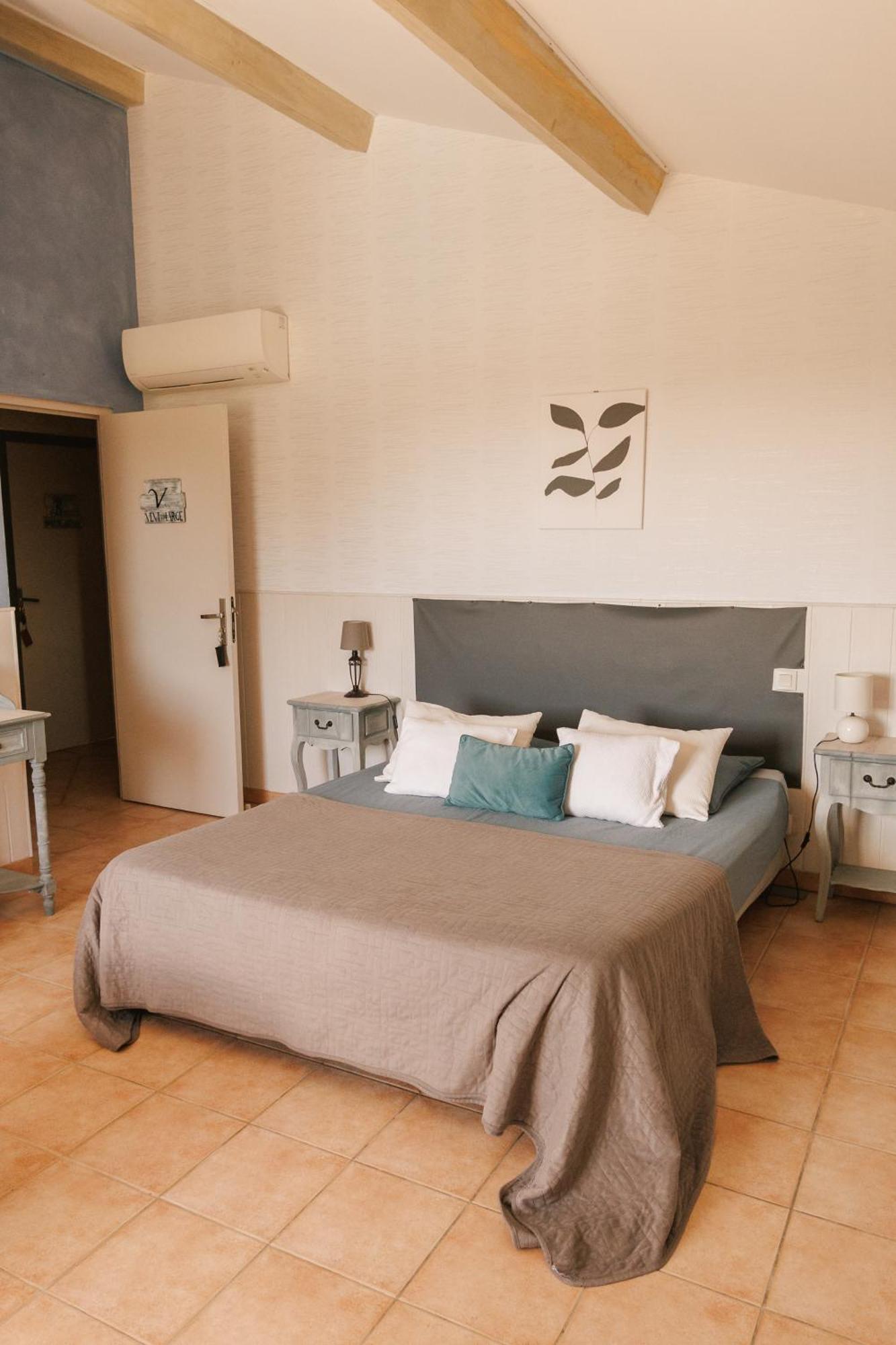 Bed and Breakfast Mas Saint-Ange Lunel  Exterior foto