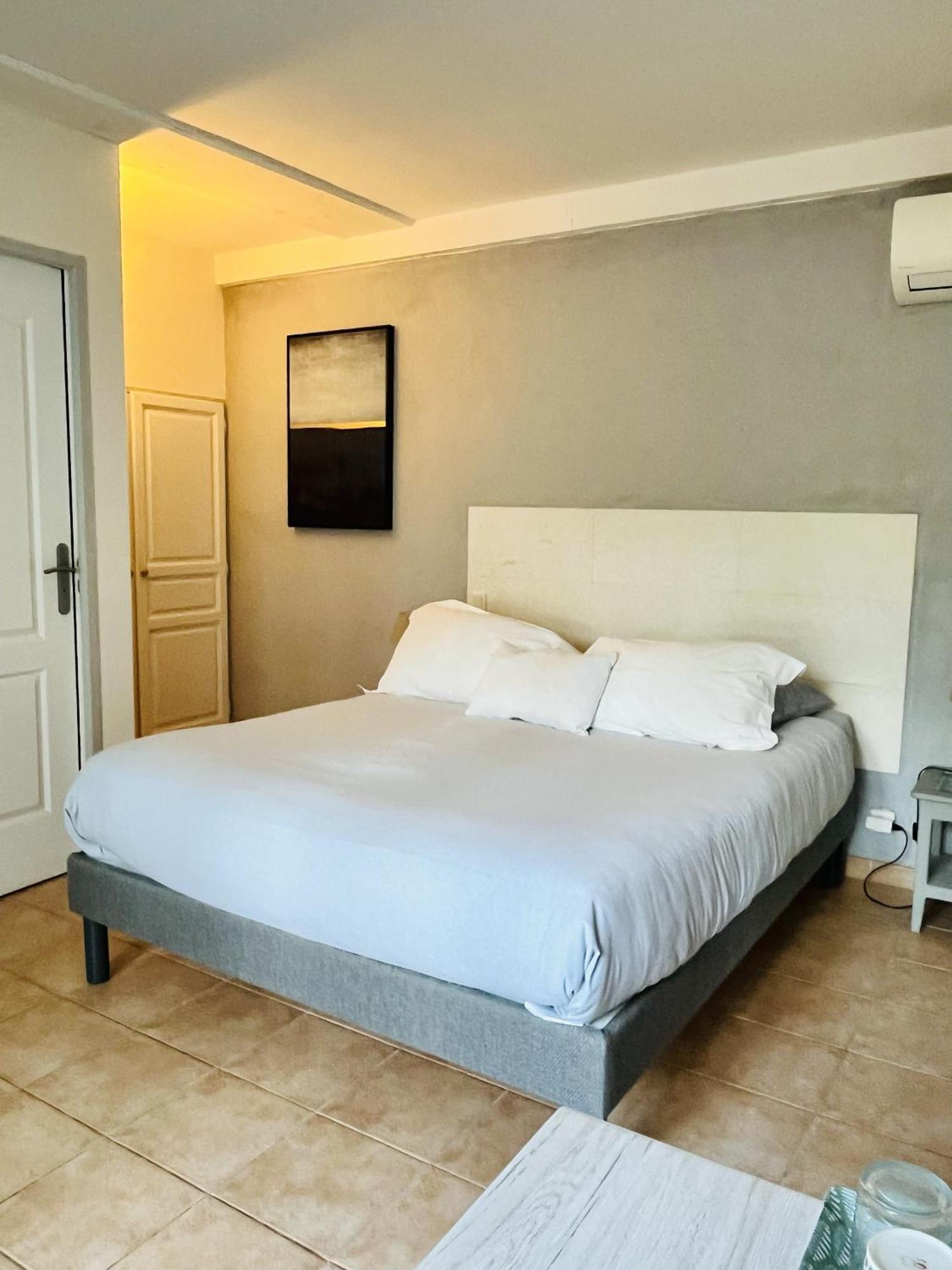 Bed and Breakfast Mas Saint-Ange Lunel  Exterior foto