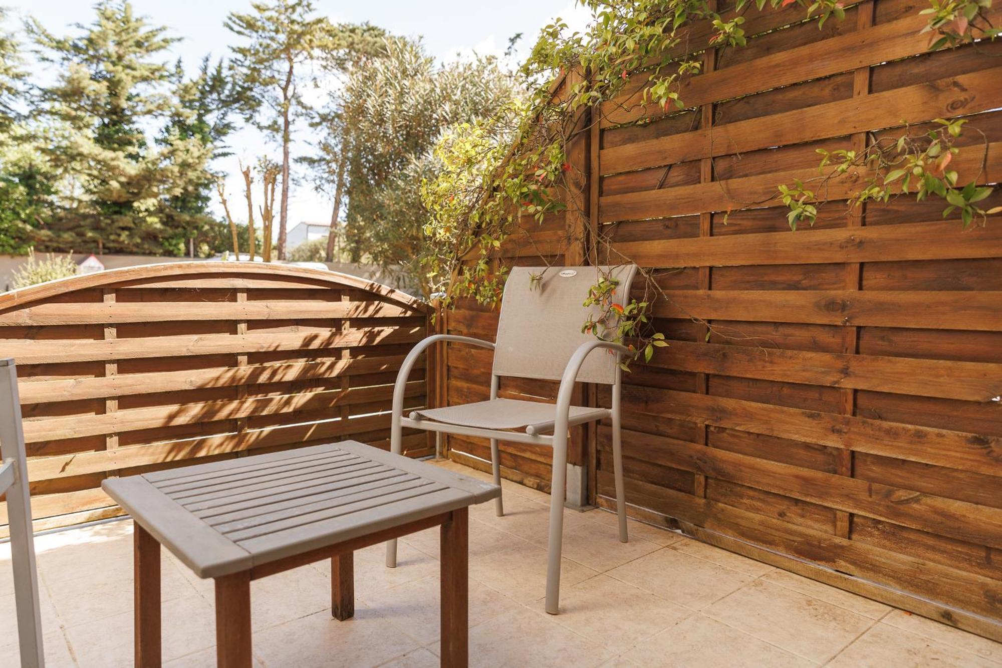 Bed and Breakfast Mas Saint-Ange Lunel  Zimmer foto