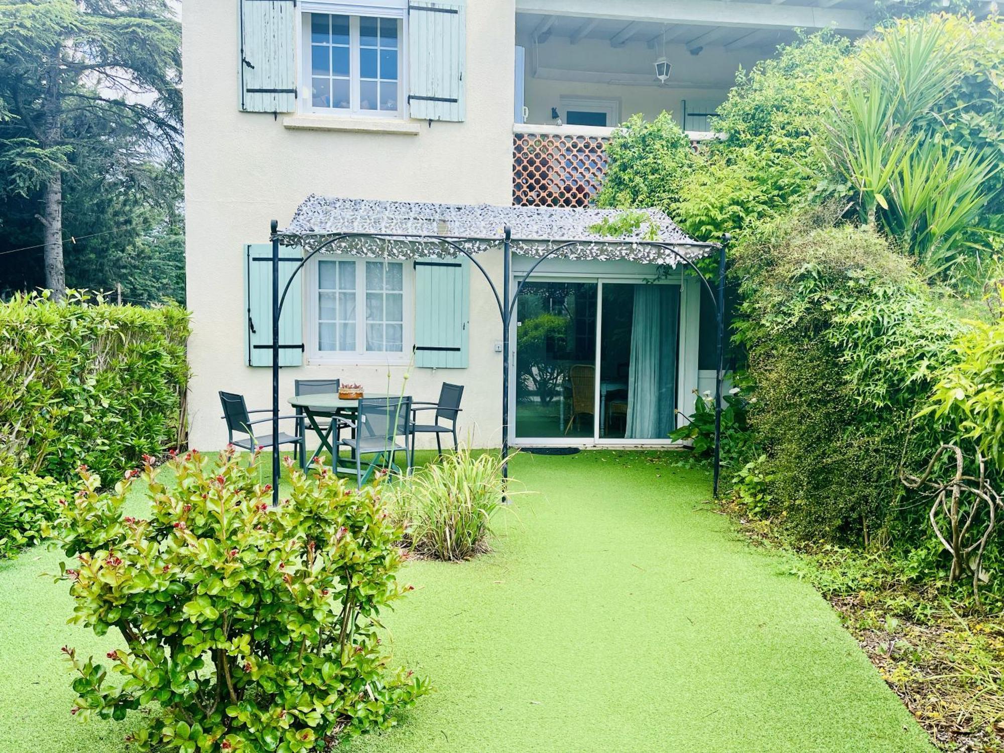 Bed and Breakfast Mas Saint-Ange Lunel  Exterior foto
