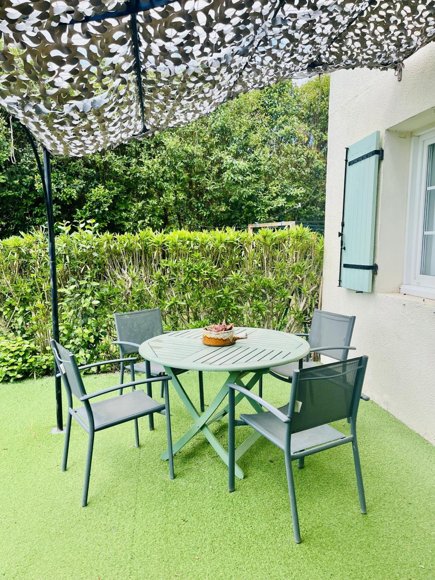 Bed and Breakfast Mas Saint-Ange Lunel  Exterior foto